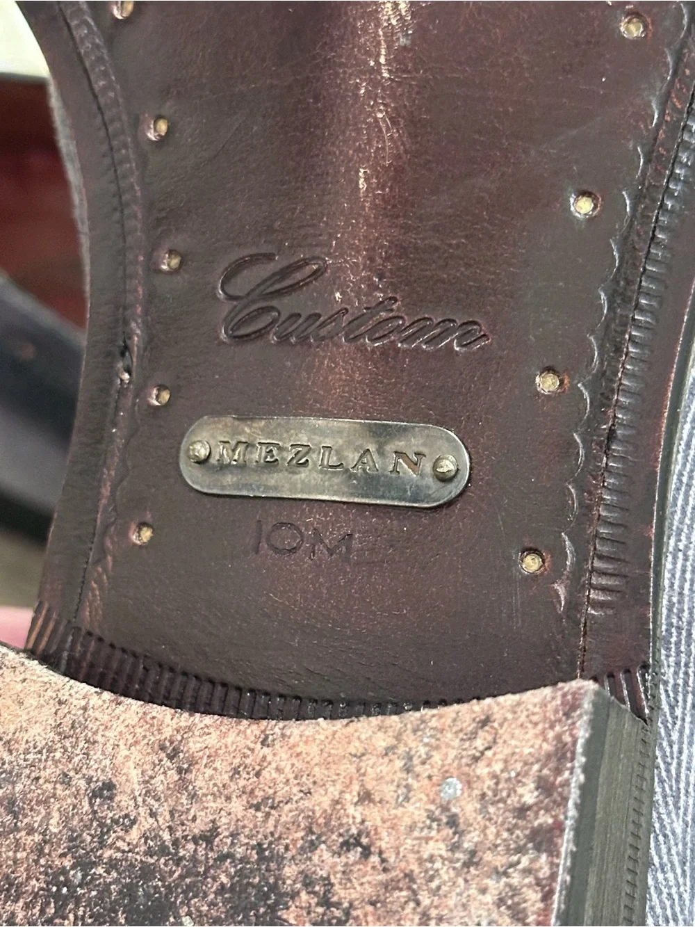 Mezlan refined cap